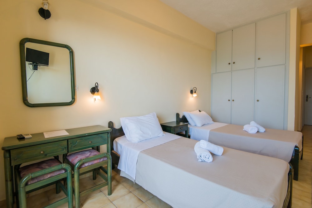 Standard Double or Twin Room, City View, Beachfront photo 1