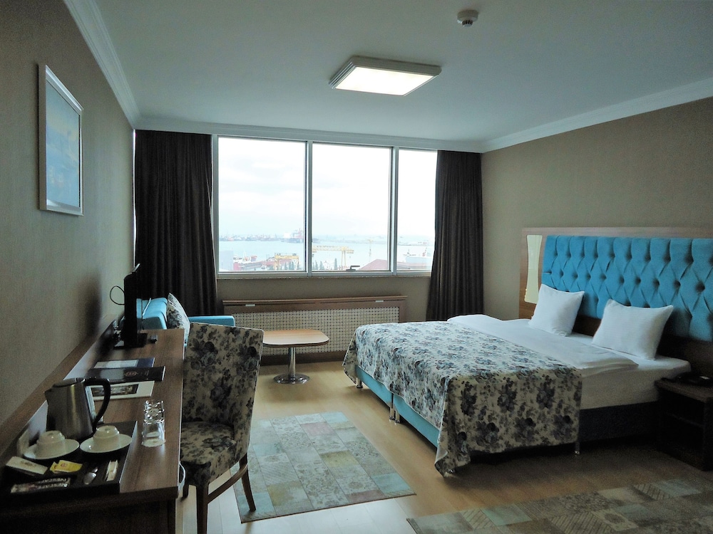 Deluxe Room, 1 Bedroom, Harbor View photo 2