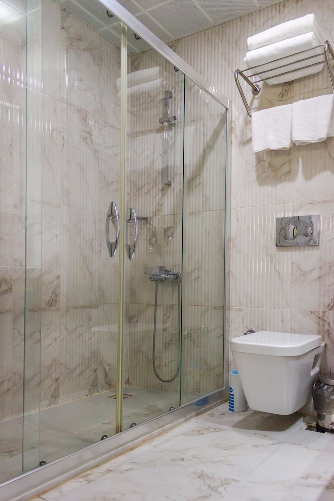 Quadruple Room - Photo 3