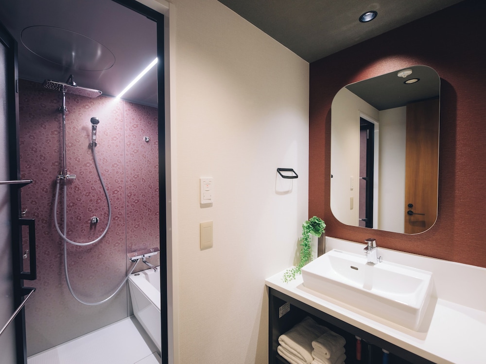 Two-Bedroom Japanese Suite - Photo 11