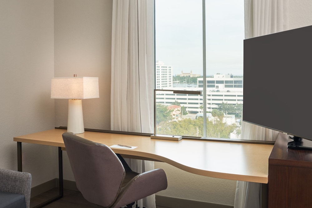 Suite, 1 Bedroom photo 3