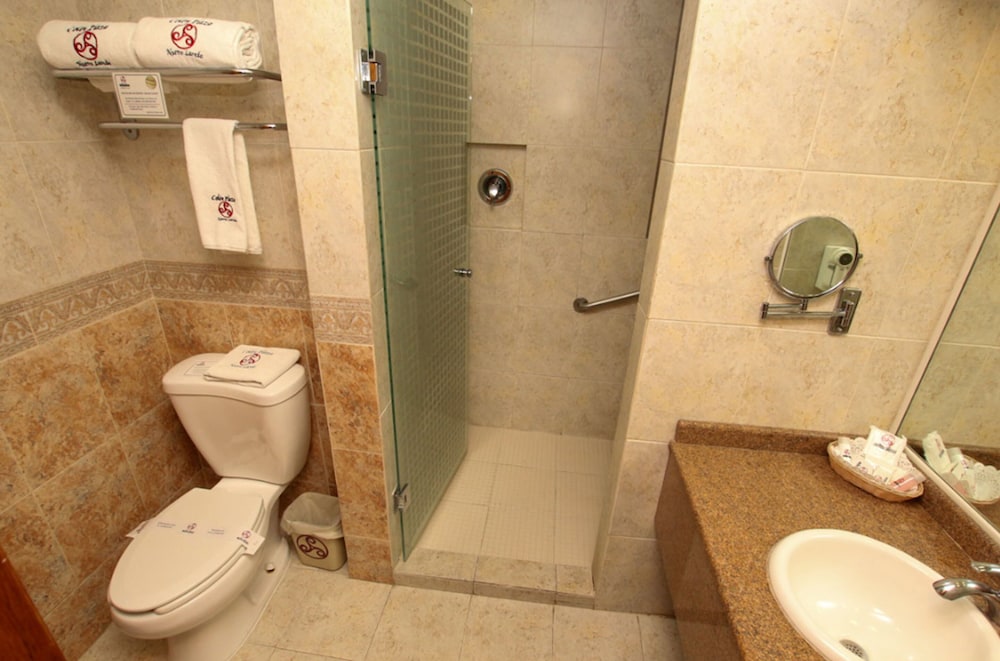Executive Room - Photo 3