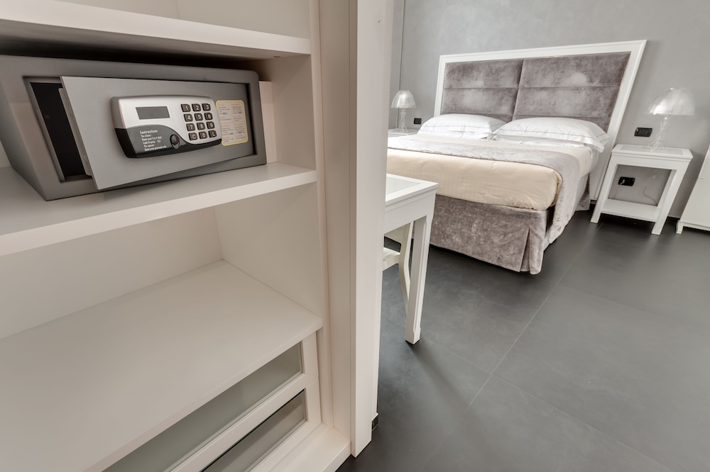 Prestige Room