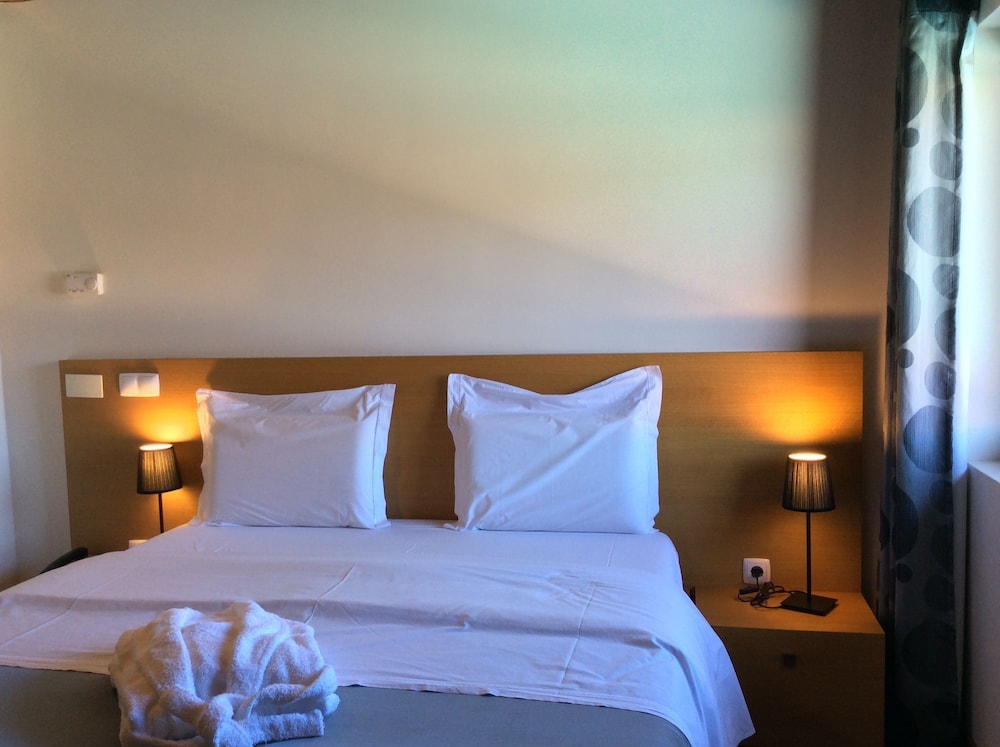 Standard Double Room - Photo 15