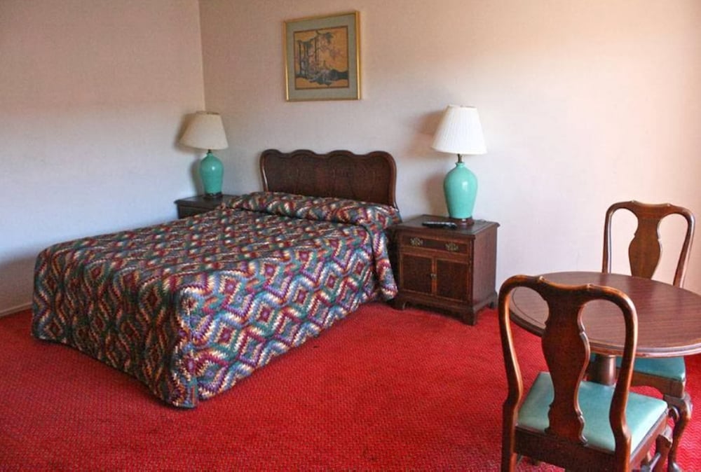 Deluxe King Room - Photo 3