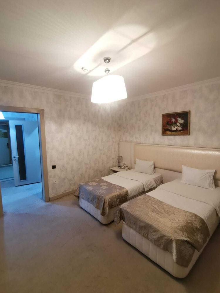Standard Twin Room photo 2