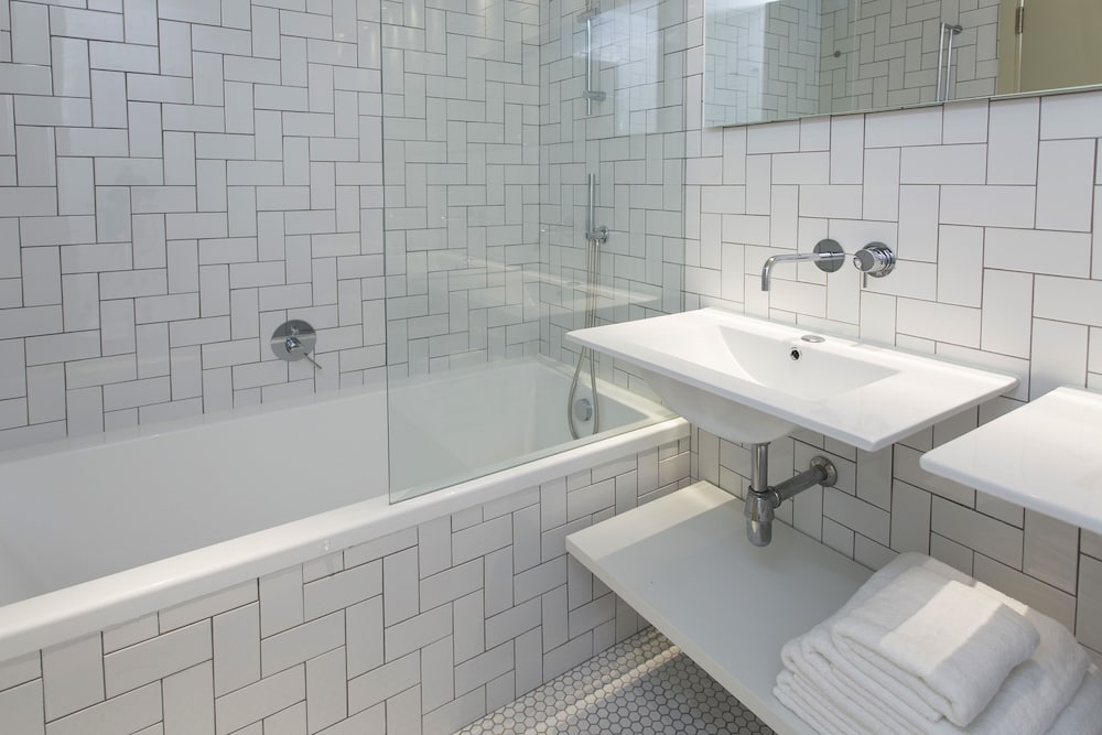 Triple Room, Balcony, City View photo 2