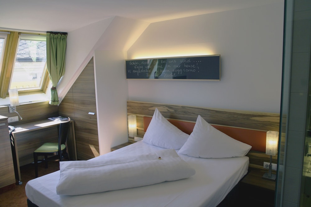Classic Room, 2 Twin Beds - Photo 3