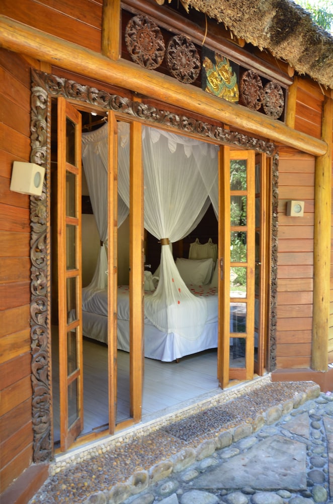 Bungalow (Tahiti) photo 1