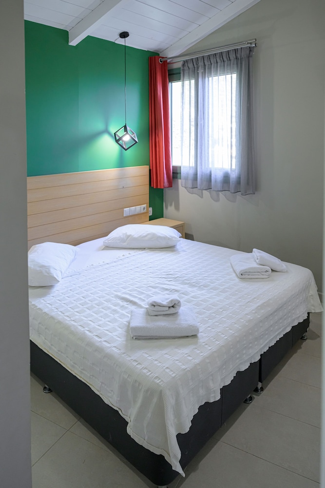 Apartment, 2 Bedrooms, Garden View