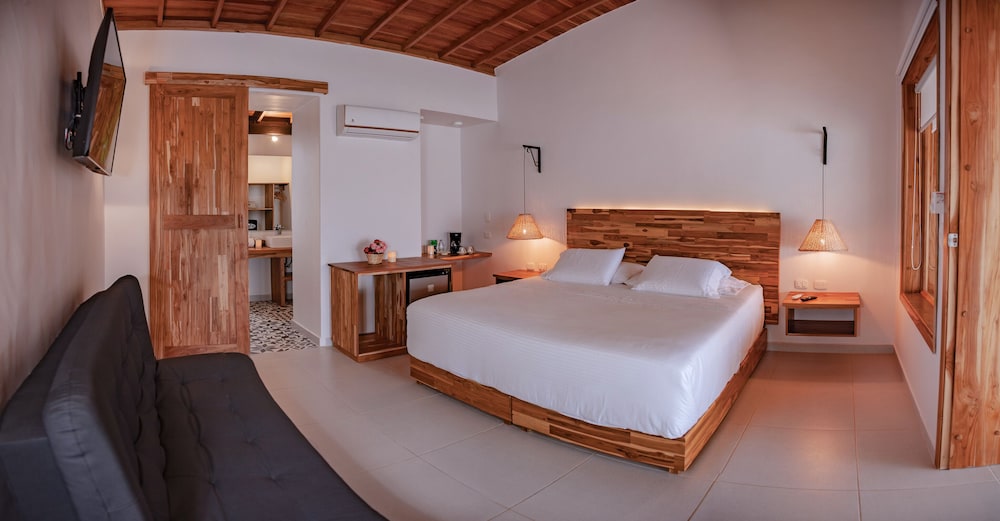 Deluxe Room, Sea View photo 2