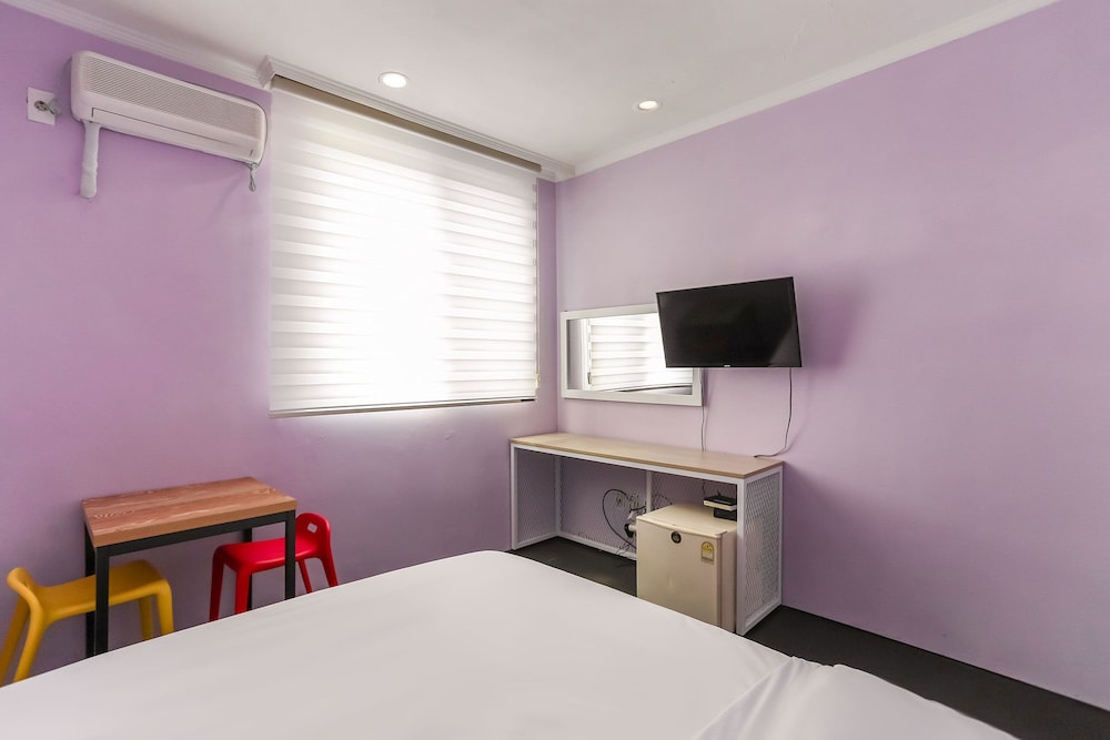 Economy Double Room photo 2