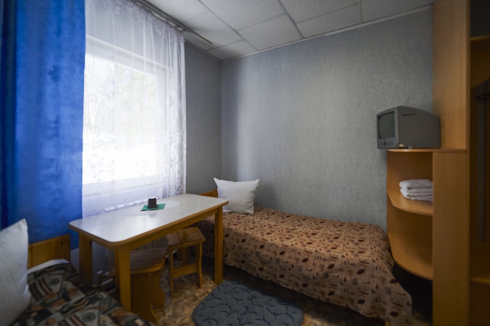 Economy Twin Room photo 1