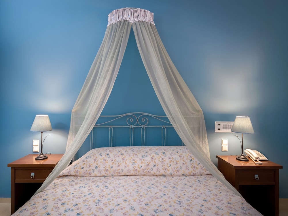 Standard Room, 1 Double or 2 Twin Beds - Photo 9