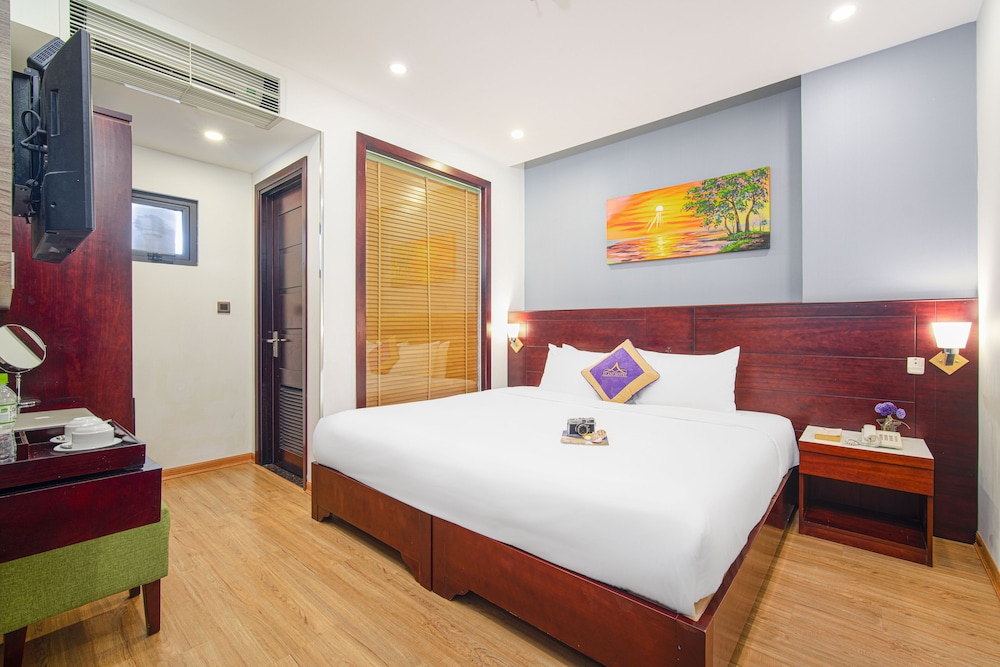 Economy Double Room, 1 King Bed