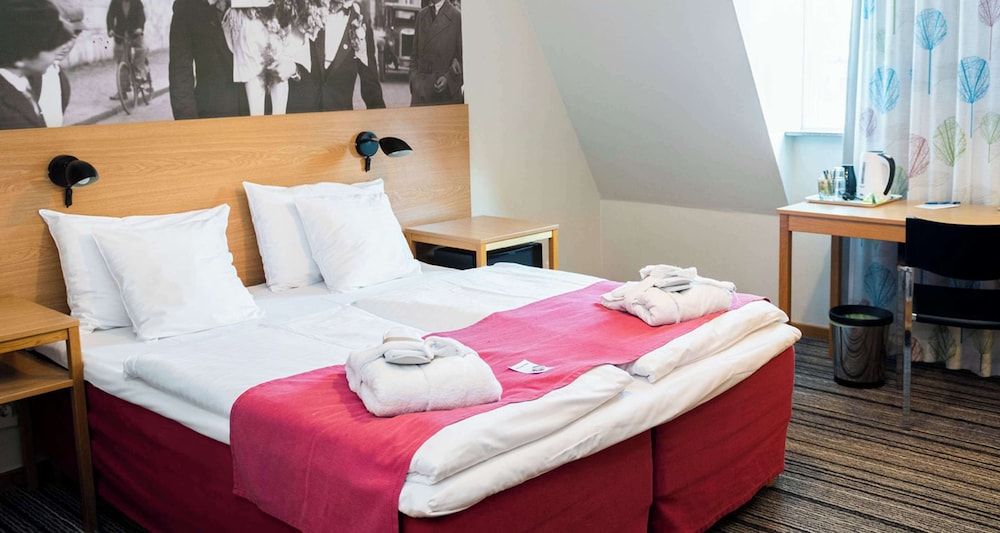 Deluxe Room, 1 Double Bed, Non Smoking - Photo 1
