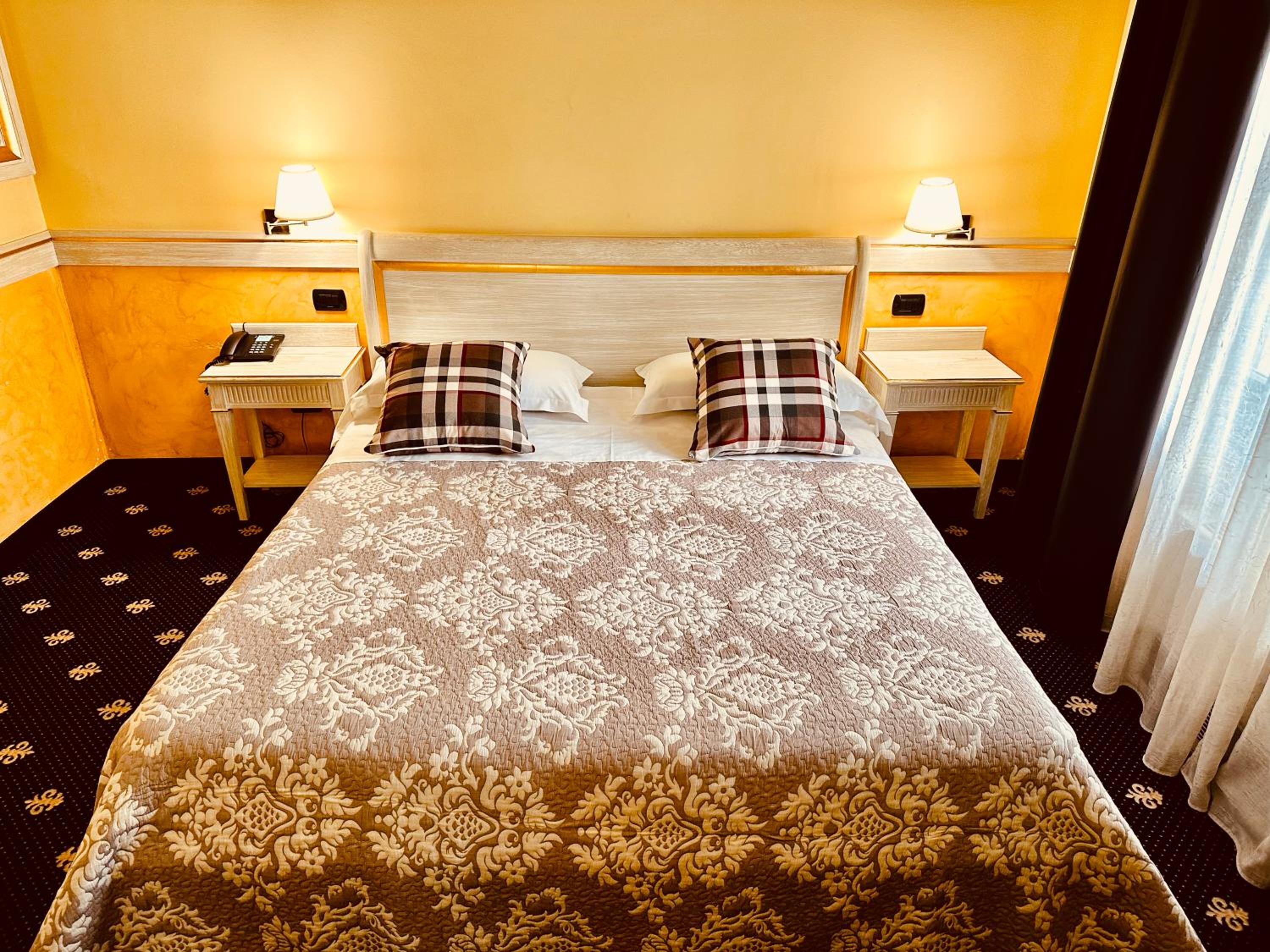 Large Double Room - Photo 48