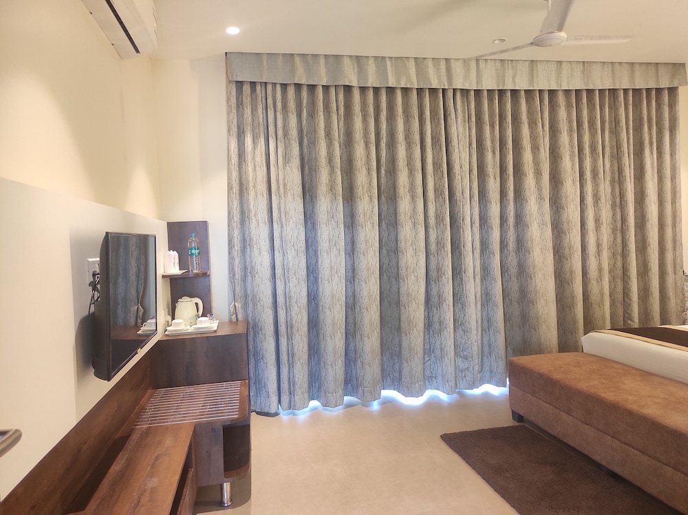 Luxury Room - Photo 7