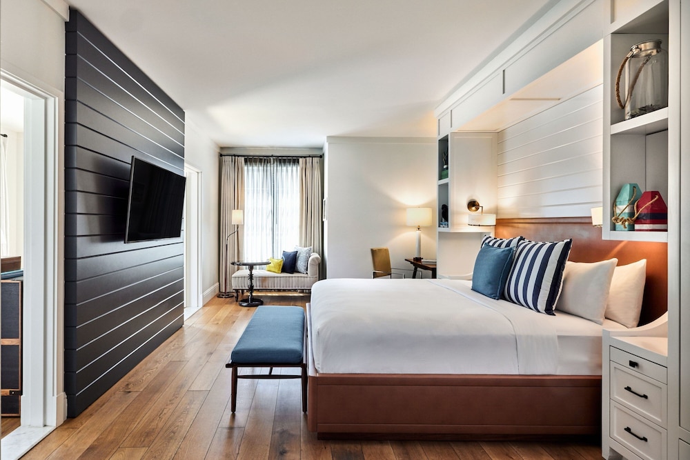 Suite, 1 King Bed, Terrace photo 1