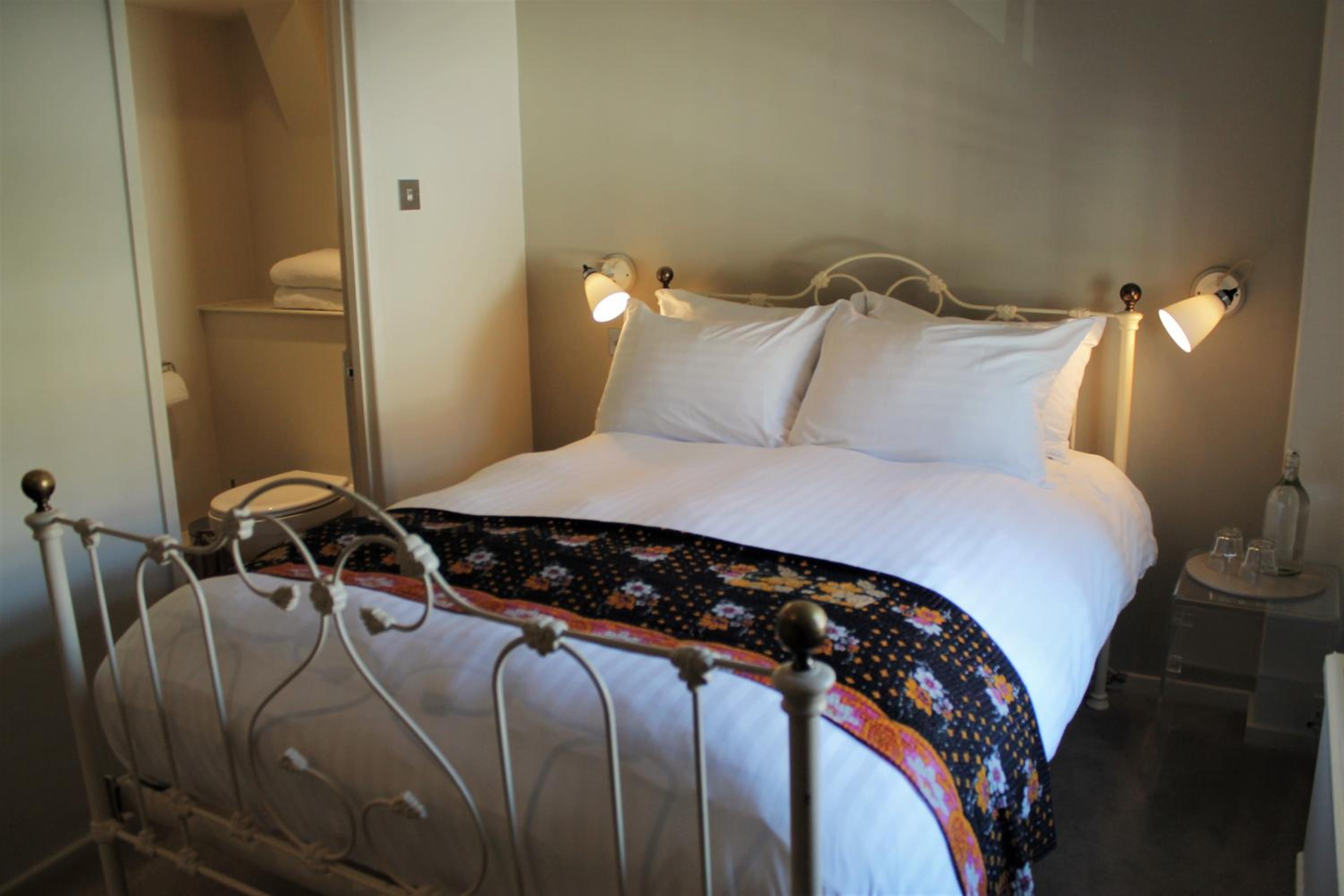 Double Room with Private Bathroom photo 2