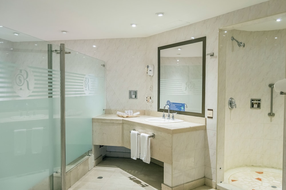 Family Suite - Photo 7