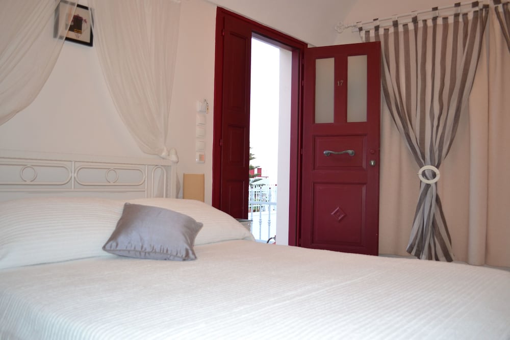 Standard Double or Twin Room - Photo 3