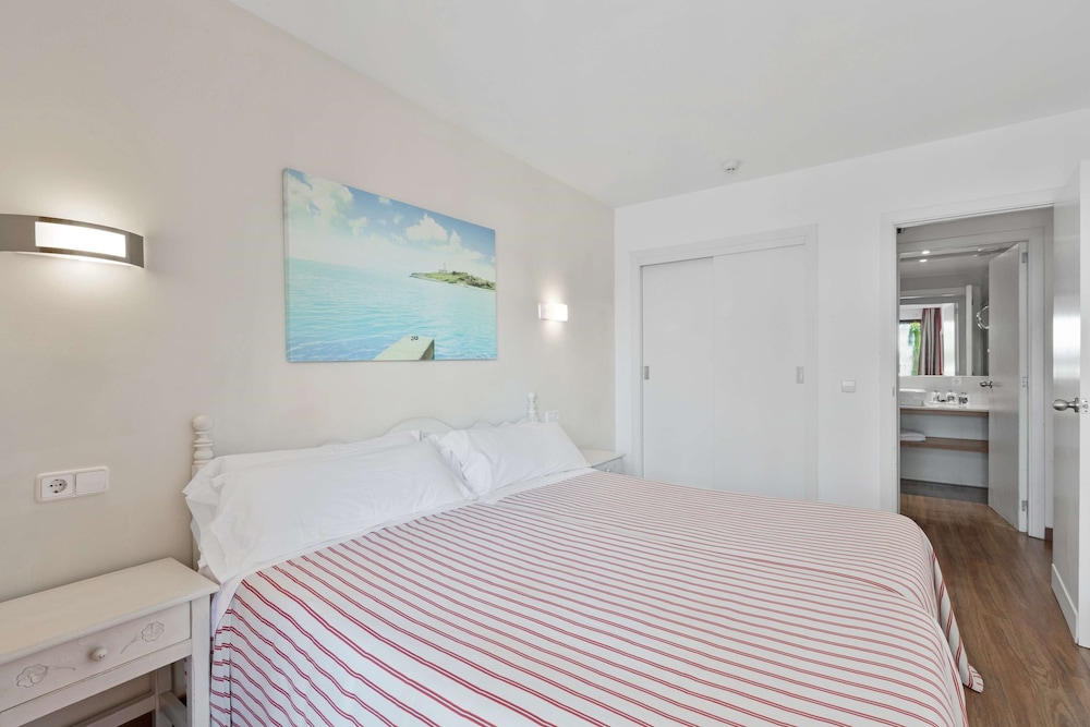 Apartment, 1 Bedroom, Balcony photo 3