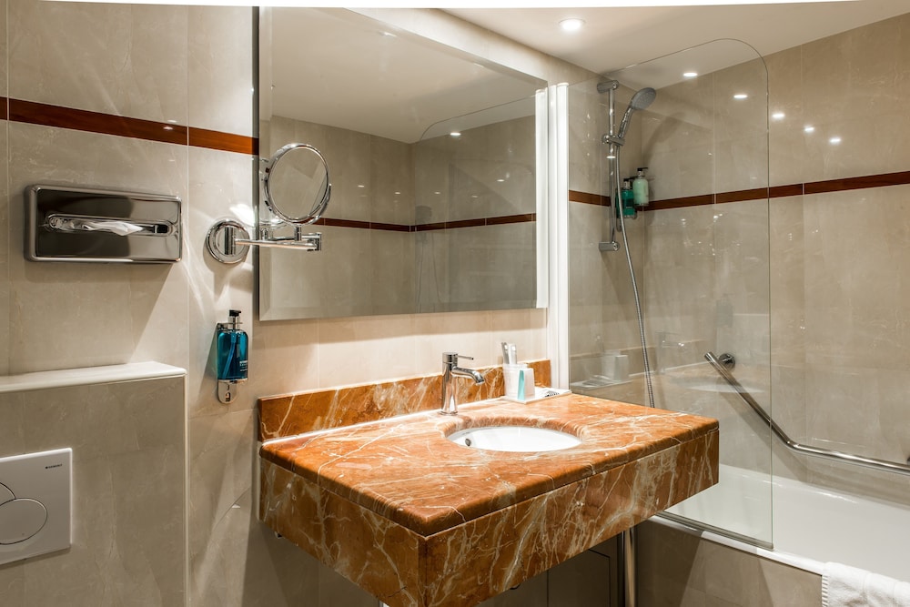 Superior Double or Twin Room photo 2