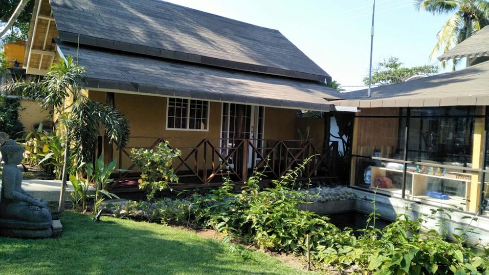 Koi Garden House Villa photo 2