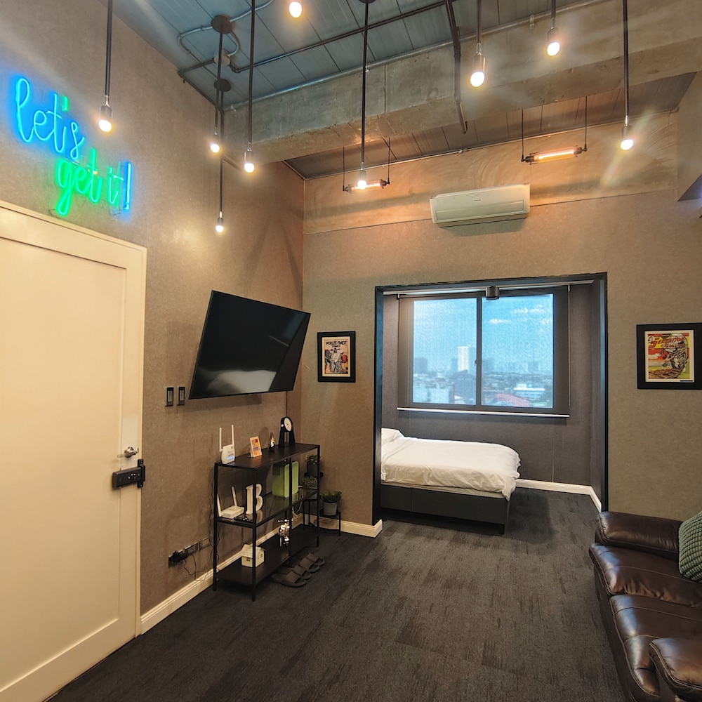 Design Condo photo 2