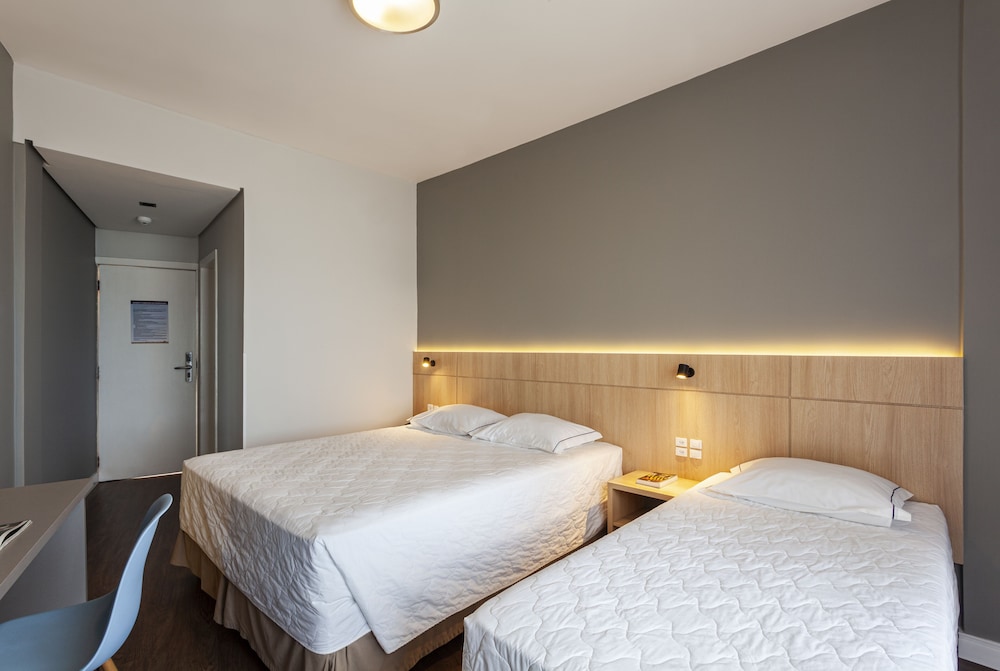 Superior Triple Room (without sea view) photo 2