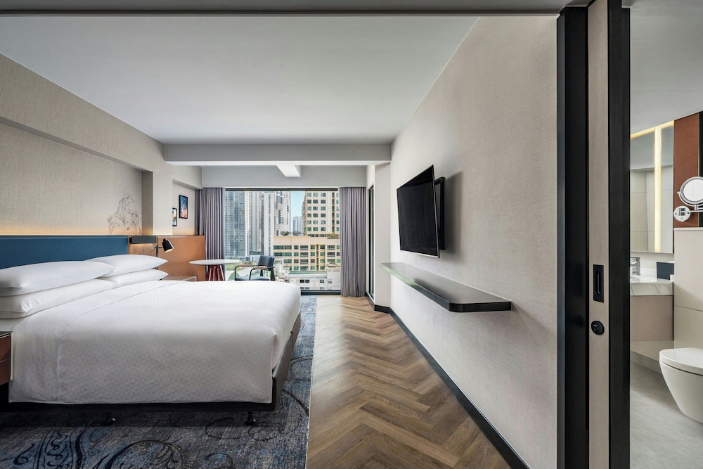 Studio Suite, 1 King Bed (No View)