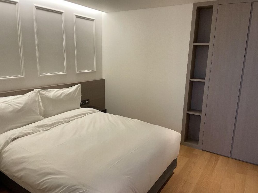 Deluxe Triple Room, Multiple Beds, Non Smoking (Deluxe Triple) - Photo 1