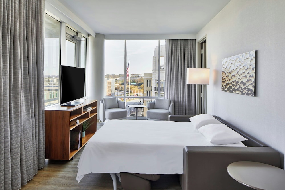 Suite, 1 Bedroom (View) - Photo 6