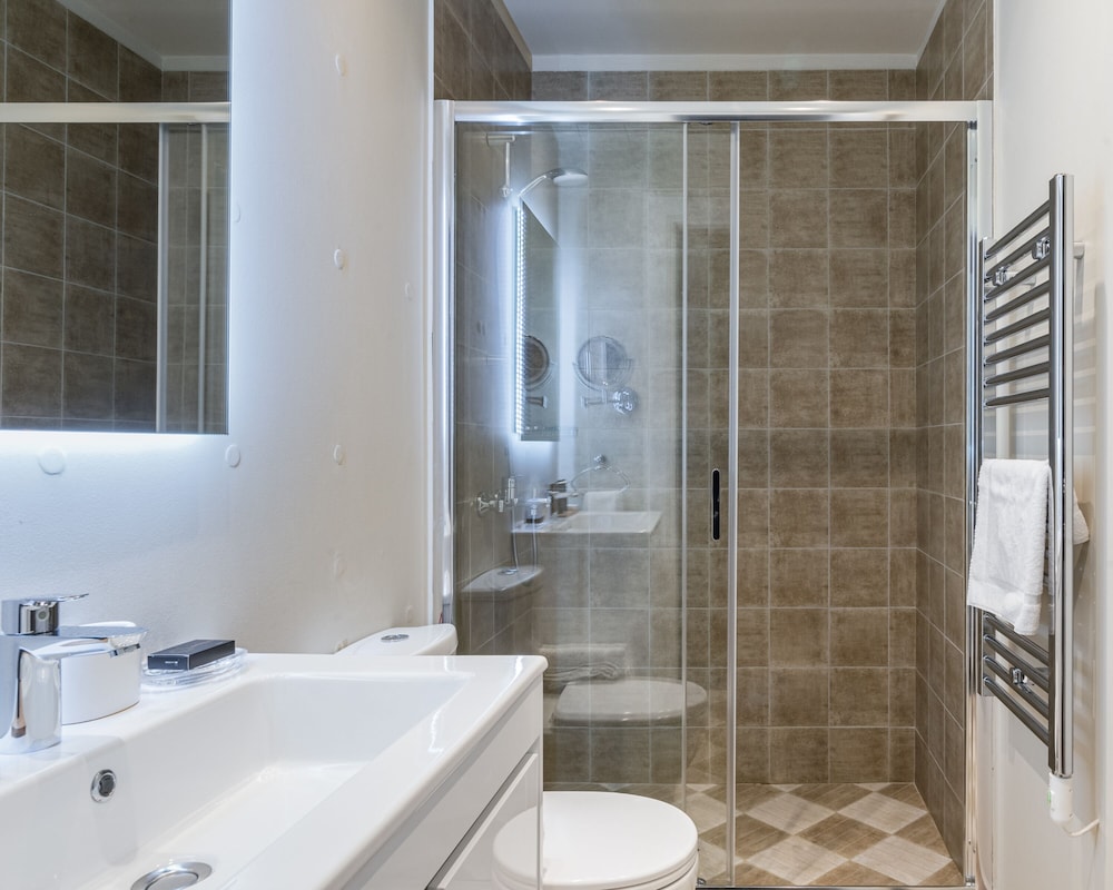 Junior Suite - Photo 13
