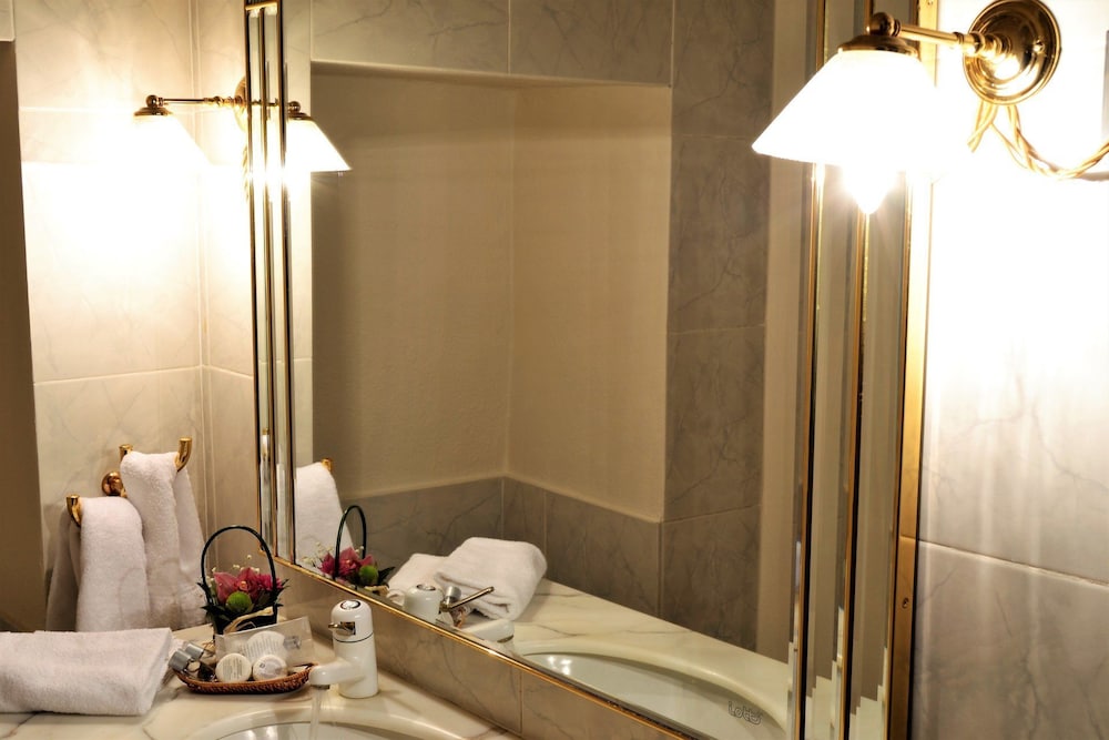 Junior Suite (Deluxe) photo 2