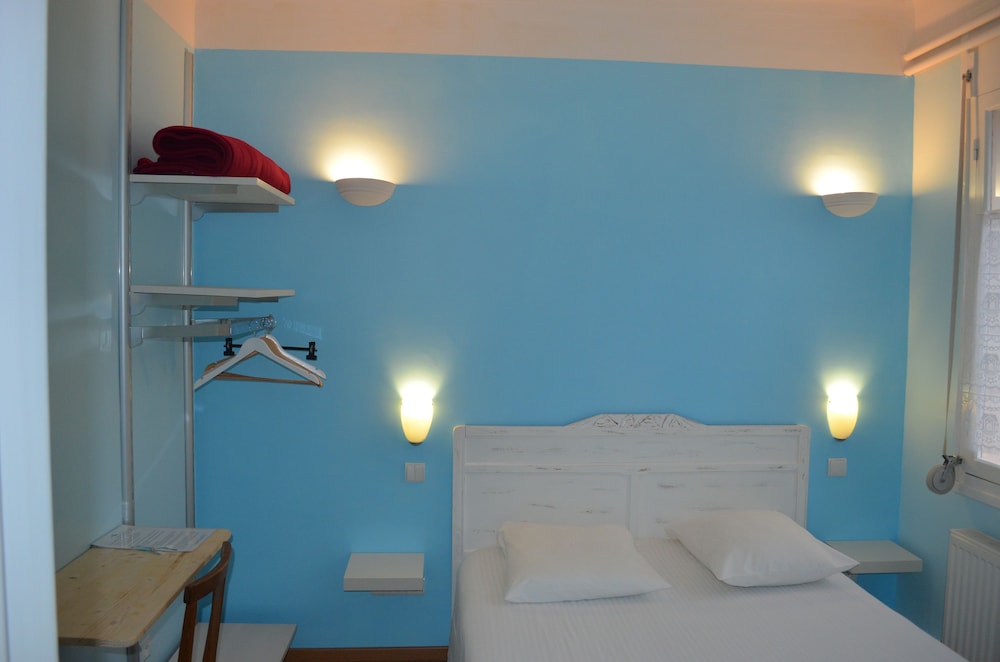 Standard Double Room, 1 Double Bed, Private Bathroom - Photo 11