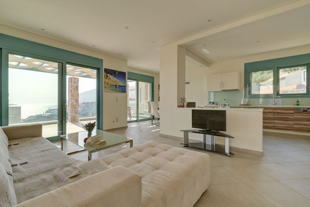 Luxury Villa 2 Bedrooms with Small Private Pool