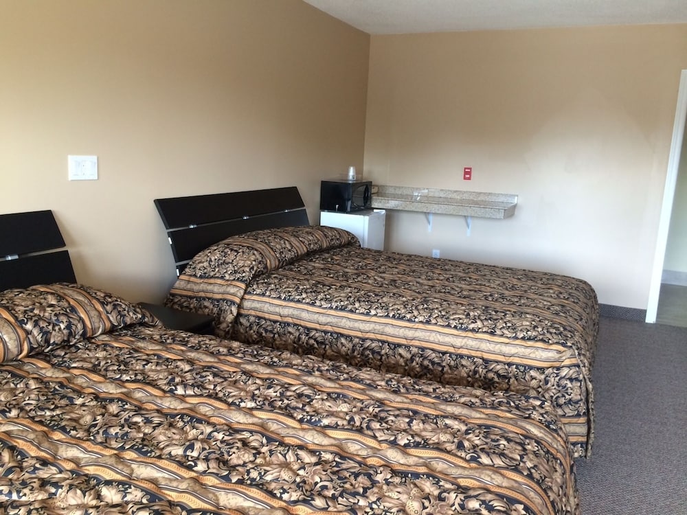 Classic Room, 2 Queen Beds, Non Smoking photo 1