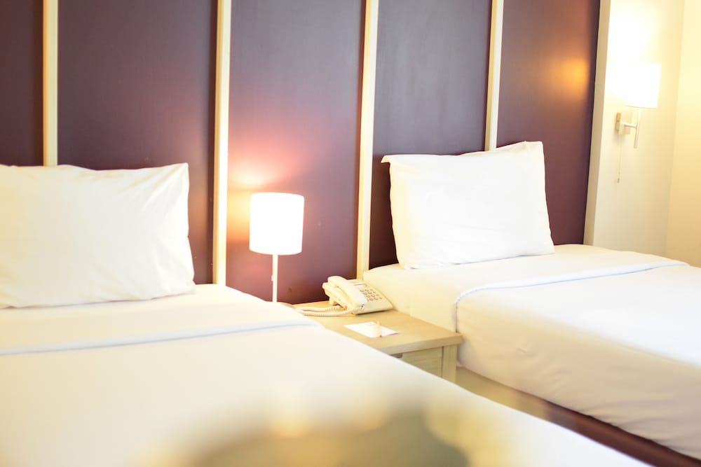 Superior Double Or Twin Room, 1 Bedroom, Poolside photo 3