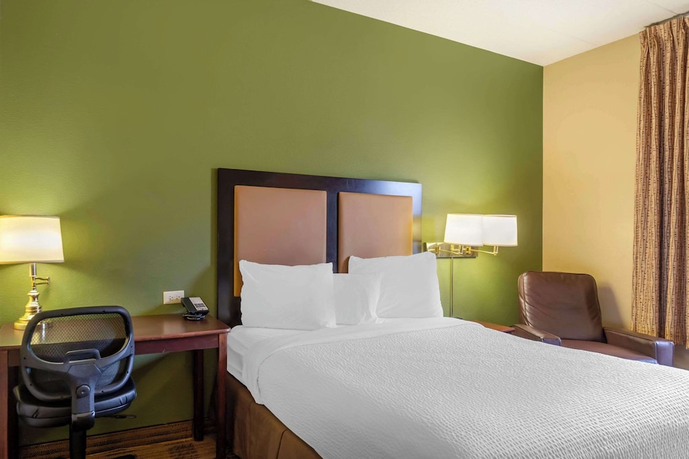 Room, 1 Queen Bed, Accessible, Non Smoking - Photo 1