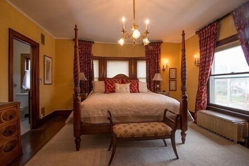 The King Suite