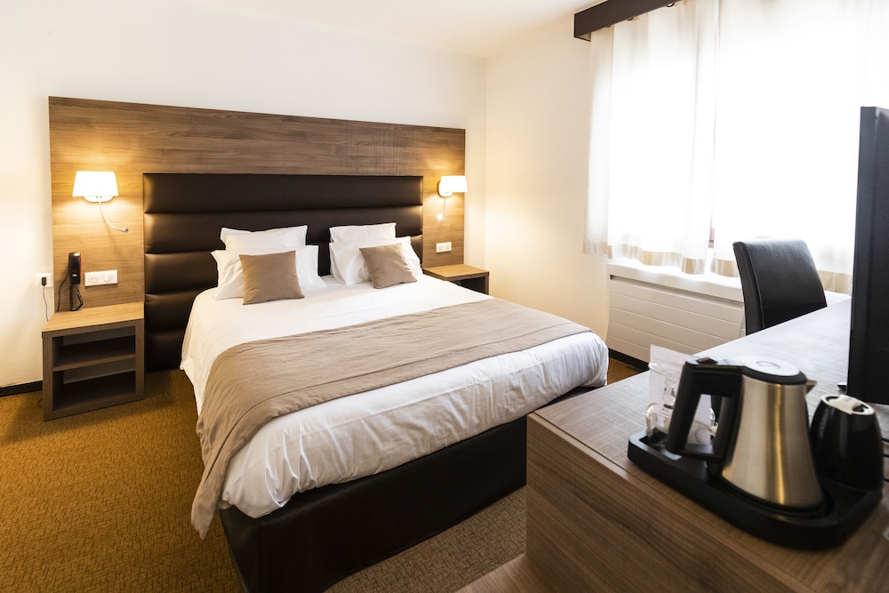 Double Room - Photo 7