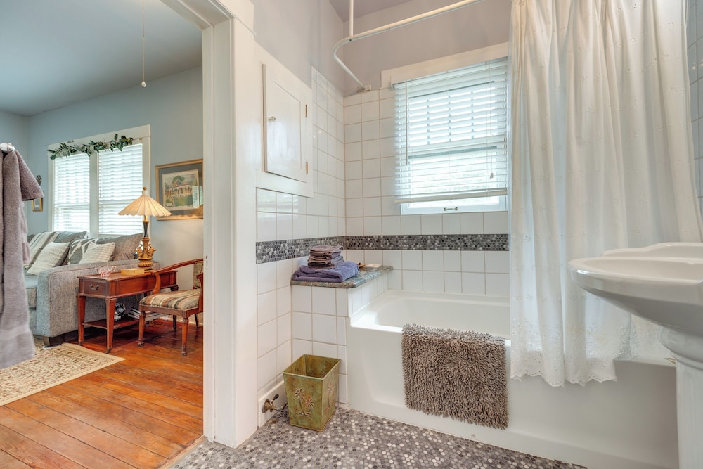 Cottage (2 Bedrooms) photo 2