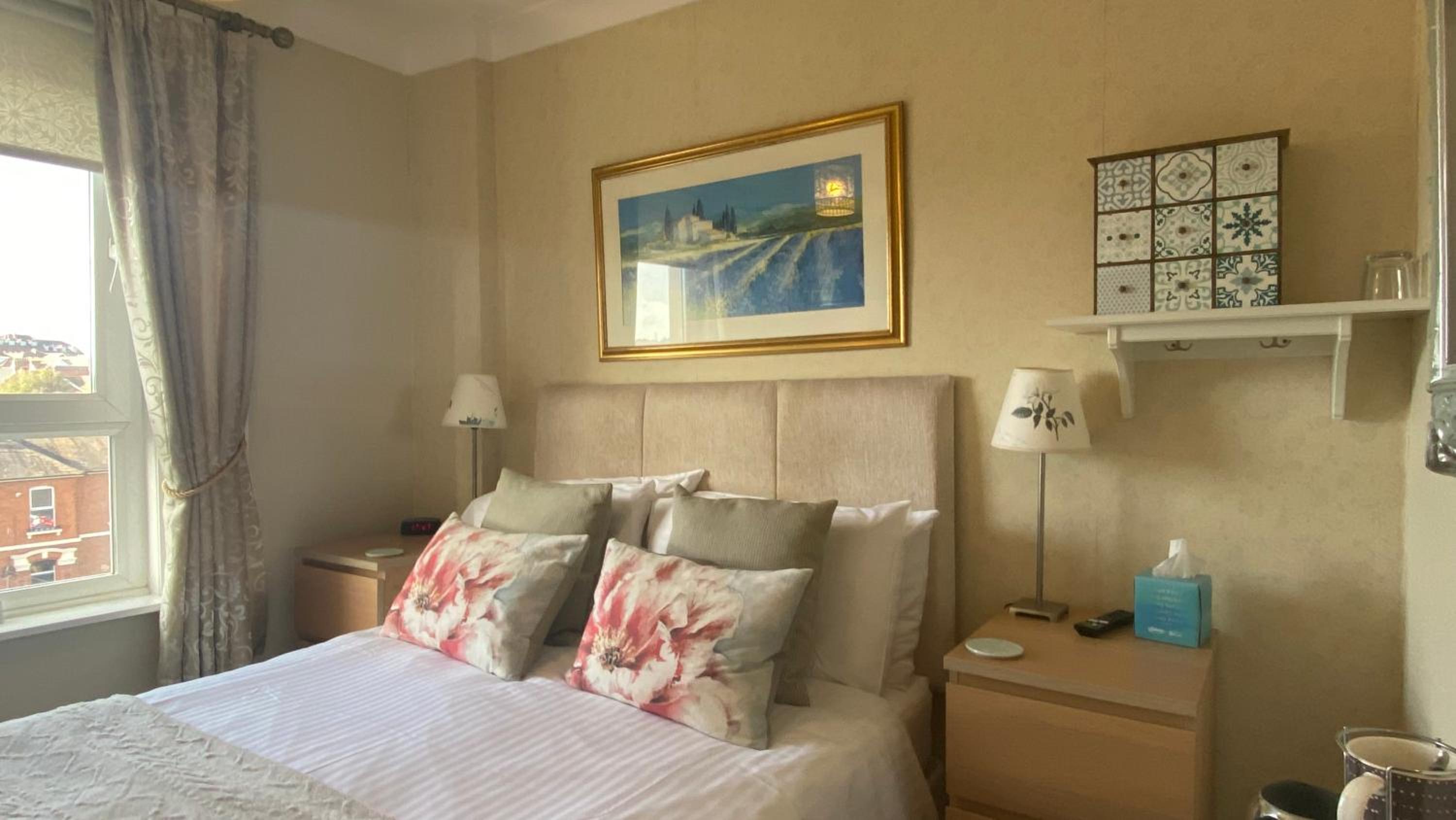 Double Room 6 with private bathroom photo 1