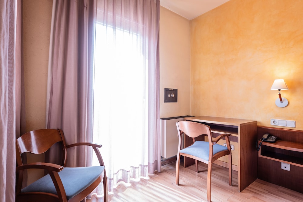 Superior Double Room Single Use photo 3