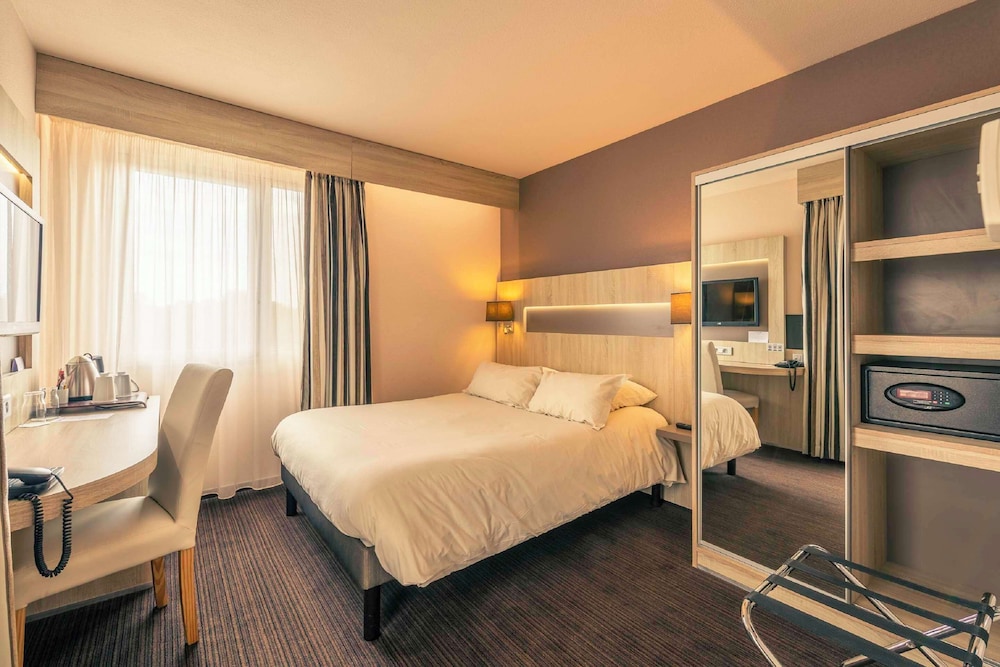 Standard Room, 1 Double Bed, Non Smoking - Photo 4