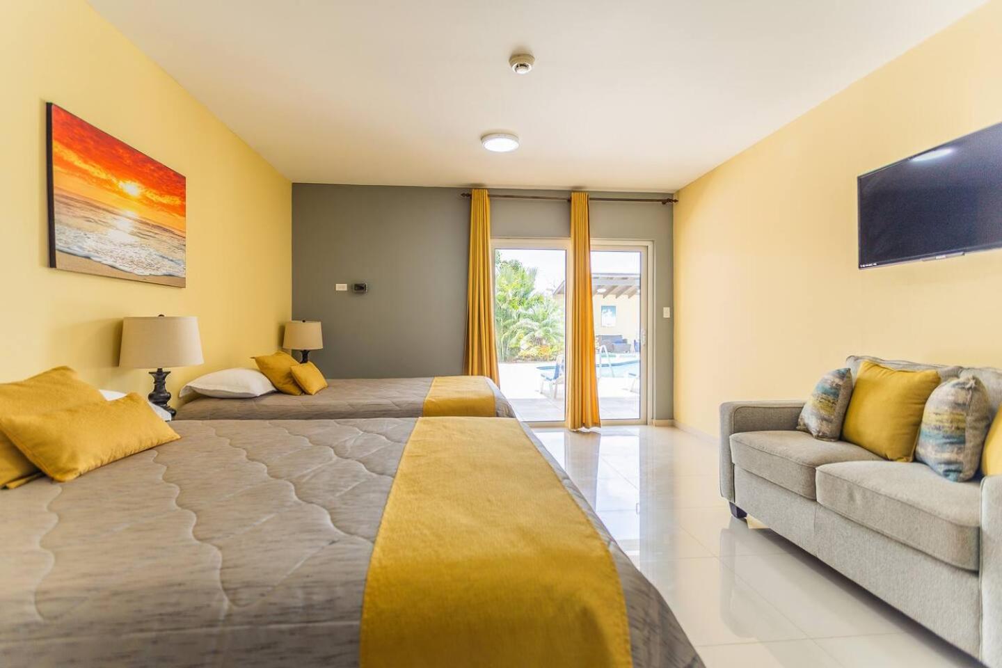 Standard Double Suite