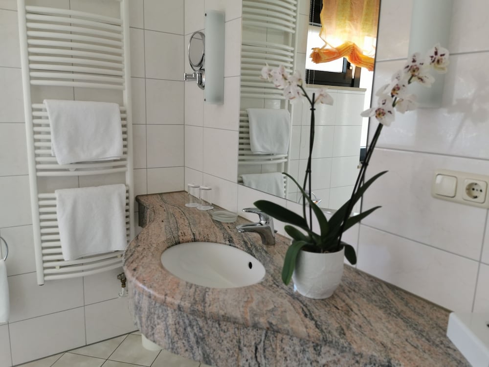 Double Room - Photo 22