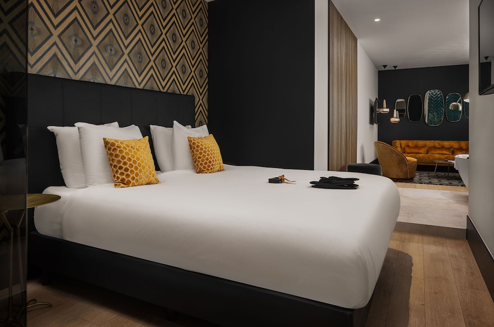 Junior Suite, City View photo 3